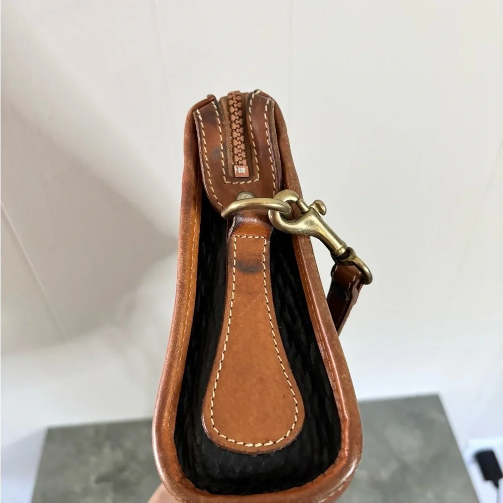 Dooney Bourke Leather Black Brown Shoulder Handbag Bag Purse vintage